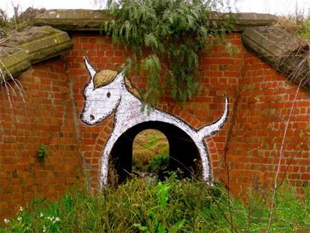 8-tunnel-horse