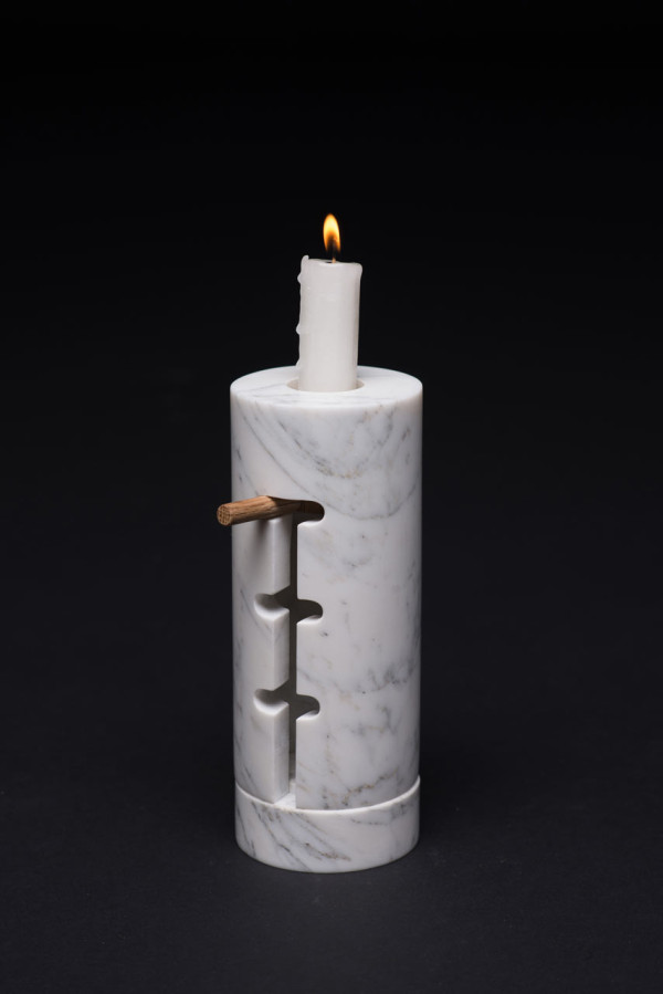 Odnosvechnik-Candle-Holder-Misonzhnikov-3-600x899