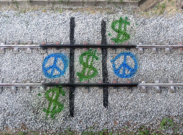 train-tracks-bordalo-4