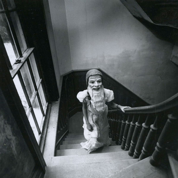 Childrens’ nightmares turned into creepy photos