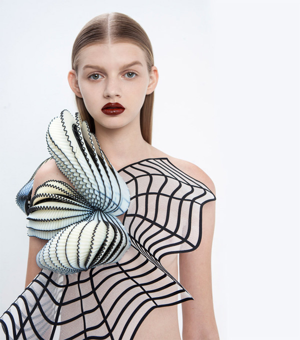 noa-raviv-stratasys-hard-copy-fashion-collection-3d-printing-israel-designboom-02