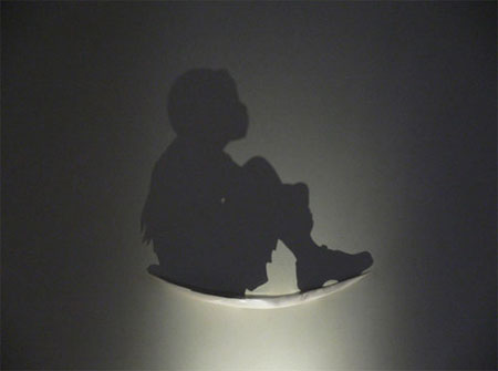 Shadow art by Kumi Yamashita