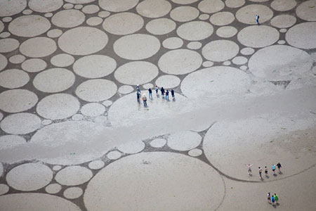 Amazing Sand Drawings on California Beaches