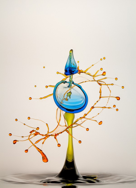 High Speed Liquid and Bubble Photographs by Heinz Maier