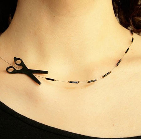 Cut it this way scissor necklace