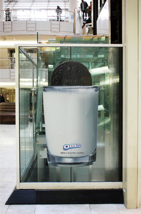 Oreo elevator ad