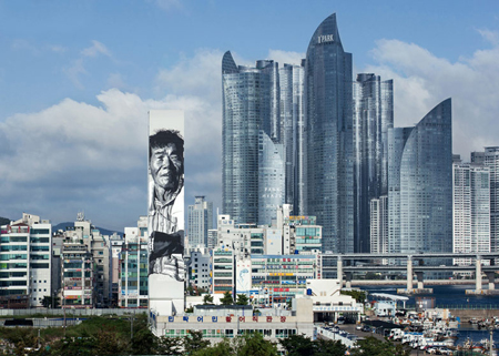 Asia’s tallest mural by Hendrik Beikirch