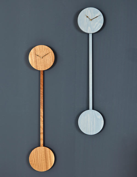 Modern pendulum clock