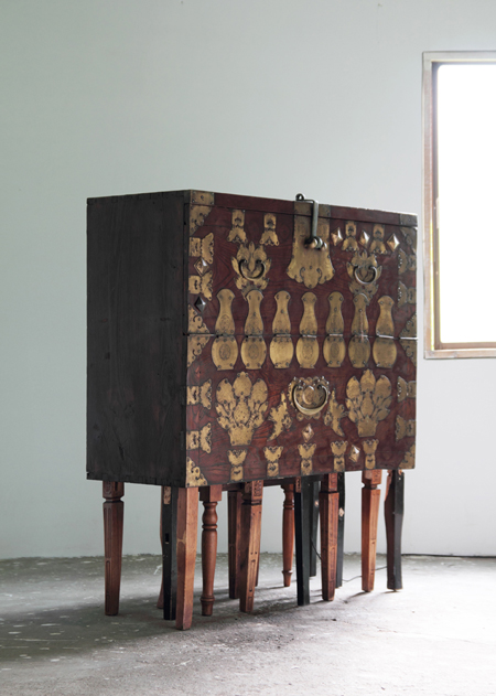 Korean-Arts: Korean Art, Furniture and Chests