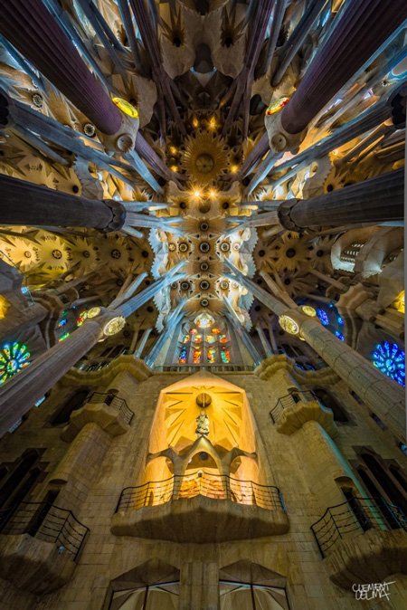 Sagrada-Familia-Perspectives-640x959