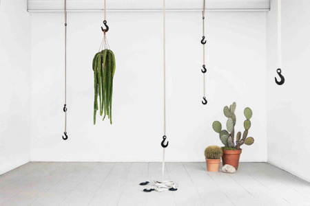 coatrack-made-from-grass-bio-plastic-600x400