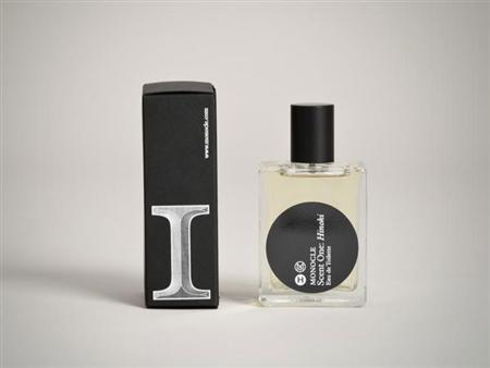 Packages for Monocle Perfume