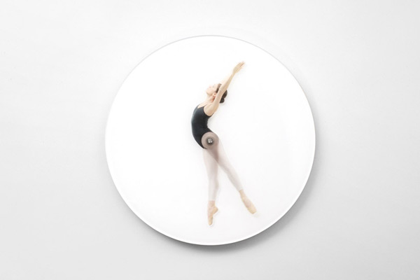 dancing-wall-clock-04