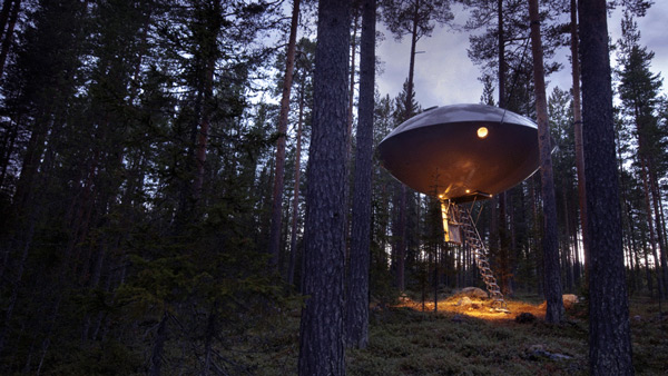 treehotel-ufo-treehouse