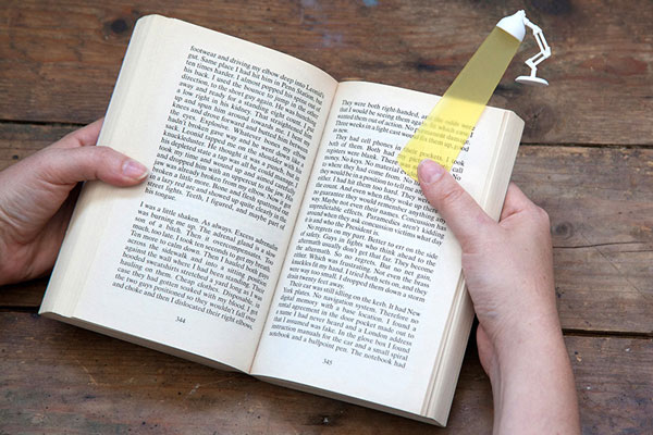 peleg-design-lightmark-lamp-bookmark-designboom-021