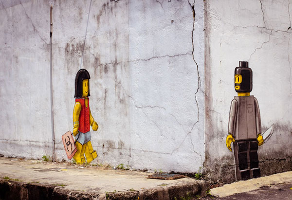 Johor_Baru_2013_Lego_Ernest_Zacharevic_yatzer