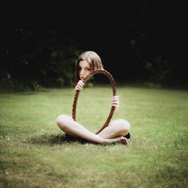 Mirror Illusion