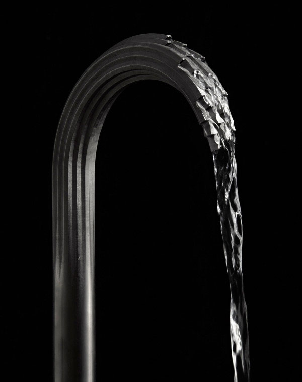 Ams_DXV_3D_faucet_one_water-2-600x759