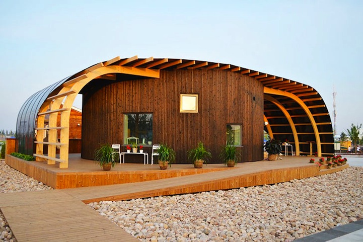 Sustainable Home Completely Powered by the Sun