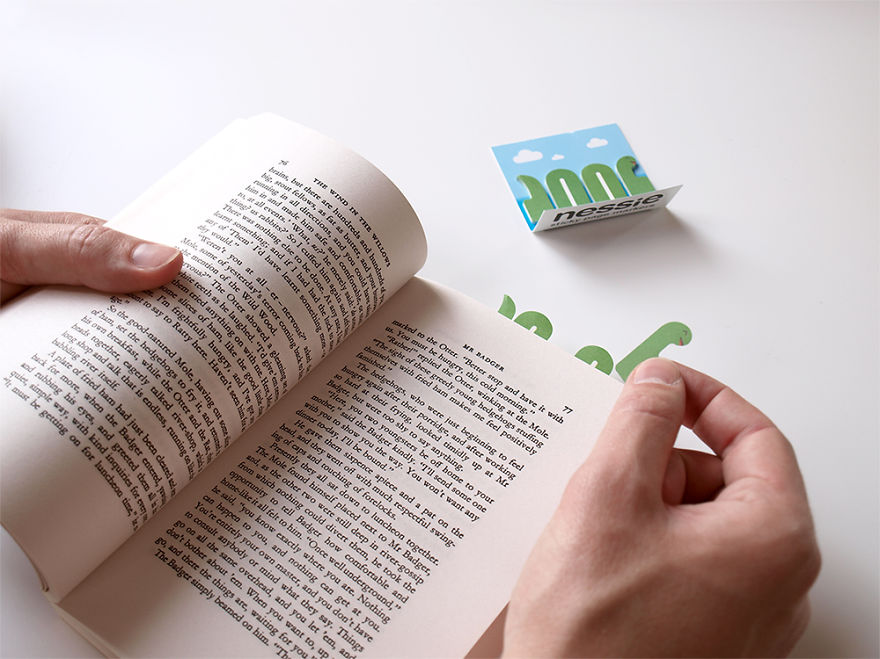 Tiny-paper-bookmarks-make-miniature-worlds-of-lovely-nee5__880