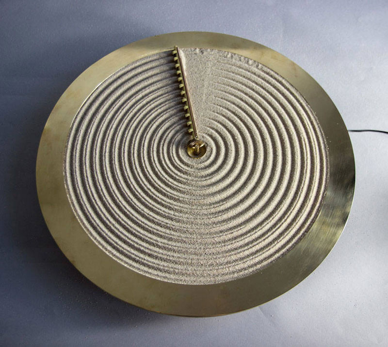 A sand clock inspired by Japanese zen gardens