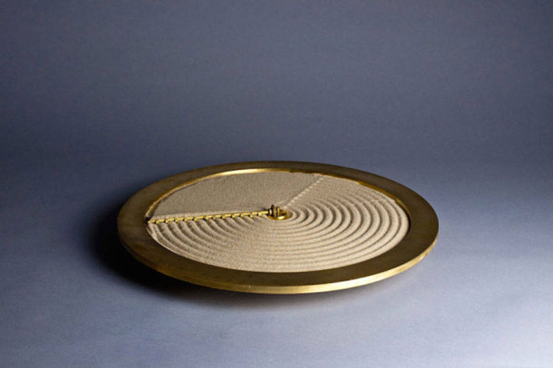 Studio-Ayaskan-sand-clock-04-600x399