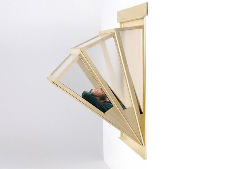 More Sky: a system that transforms your windows into a small balcony