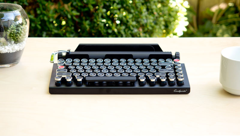 Qwerkywriter_Front