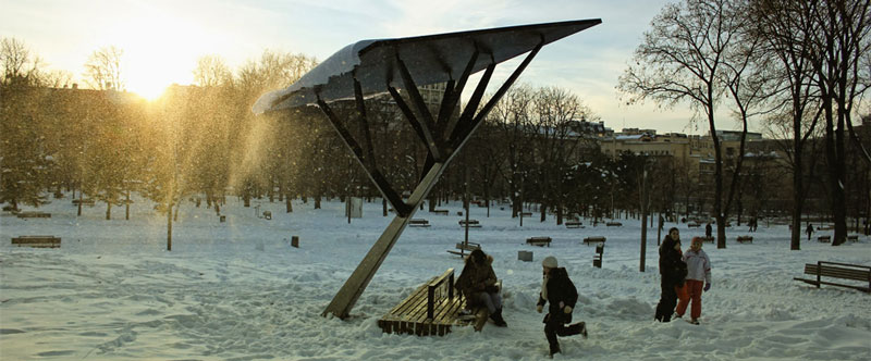 Strawberry trees: solar-powered street furniture to charge your devices