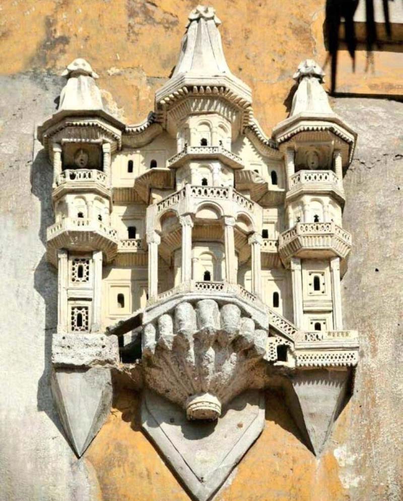 The gorgeous birdhouses of Istanbul