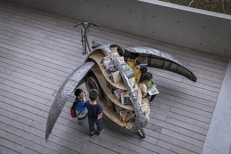 This Ladybird-Bike is a Moving Children Library