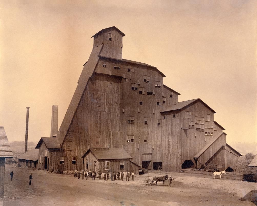 Massive Wood Structures of America’s Early 20th Century