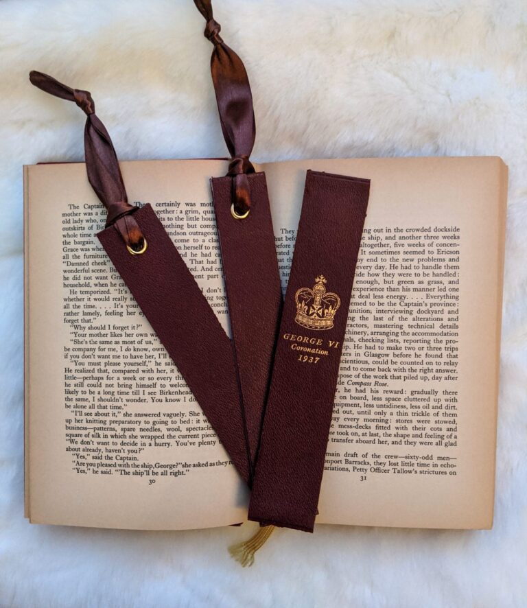 Photo inspiration: Recycle Old Books Reference: 15 Ways To Recycle Old Books A Love Letter To