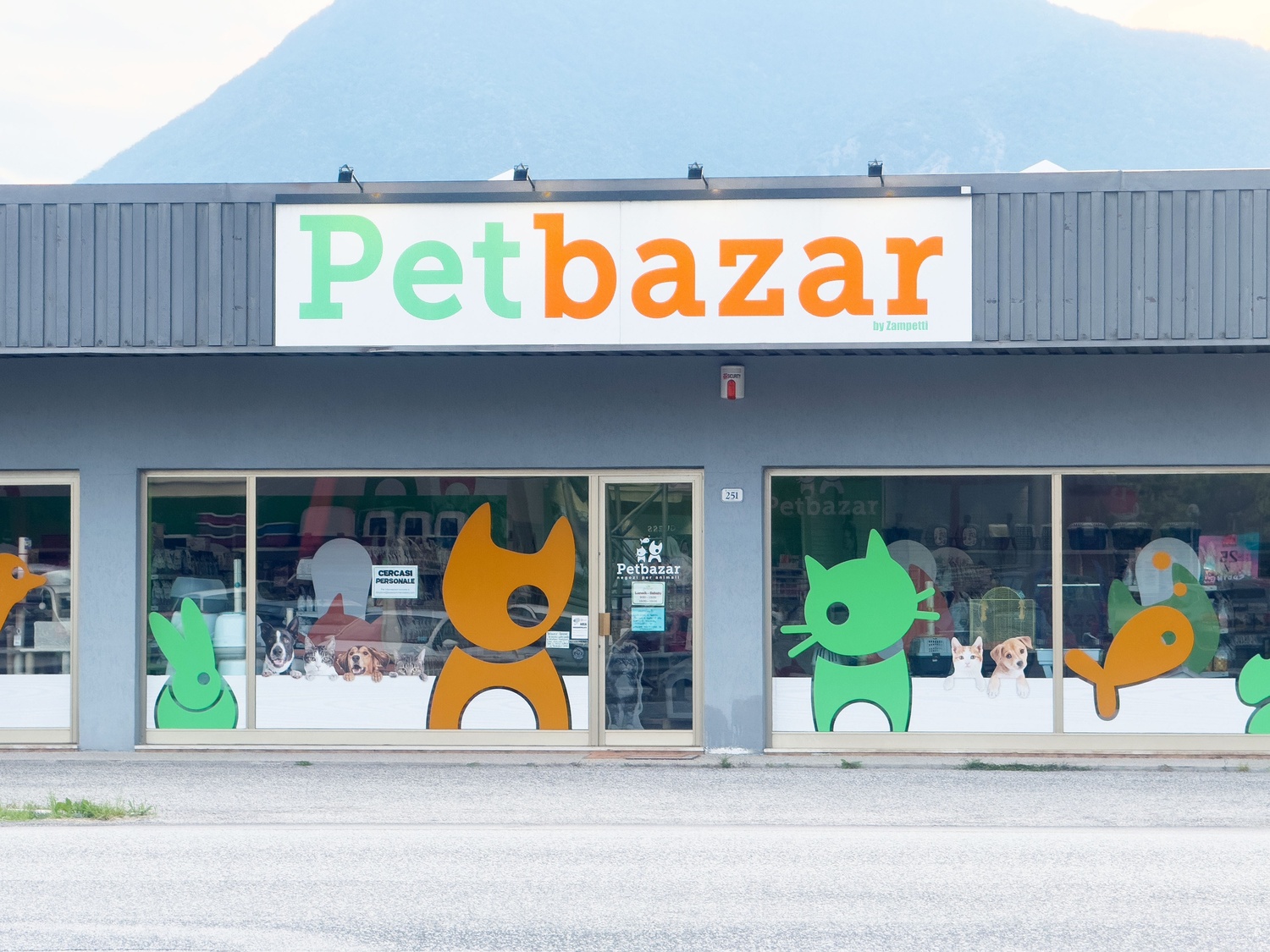 6 Best Practices for Designing Impactful Window Graphics