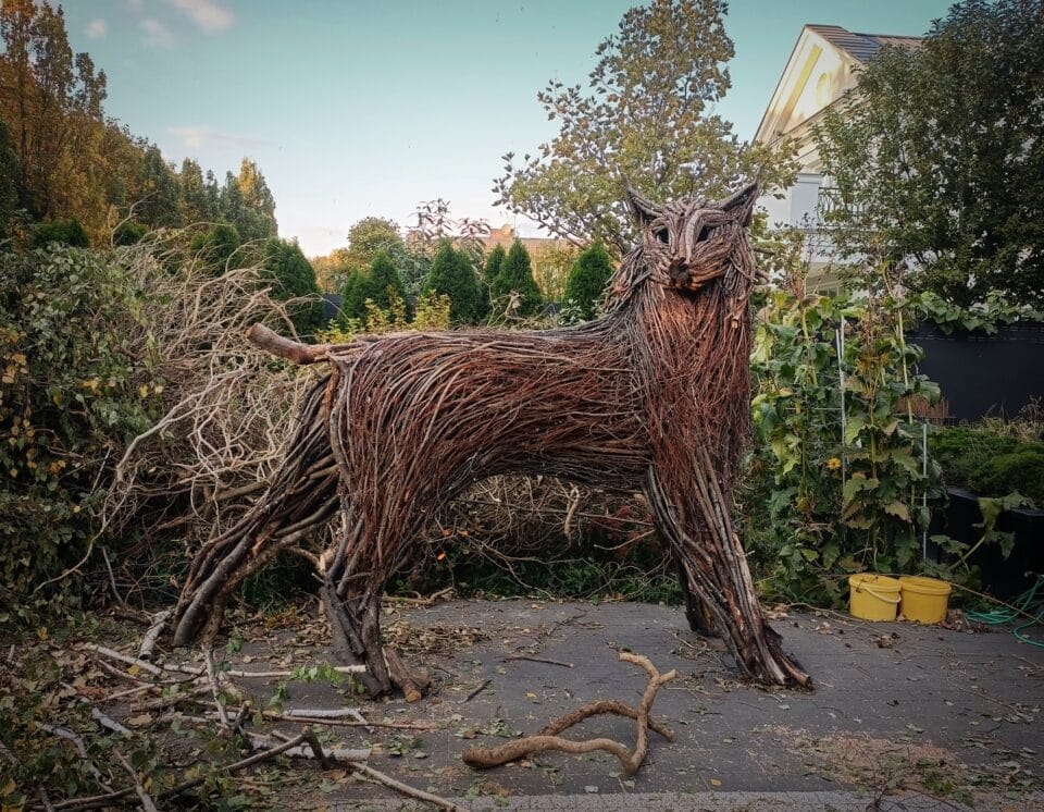 Branchwork: Designing Ephemeral Sculptures from Forest Forage