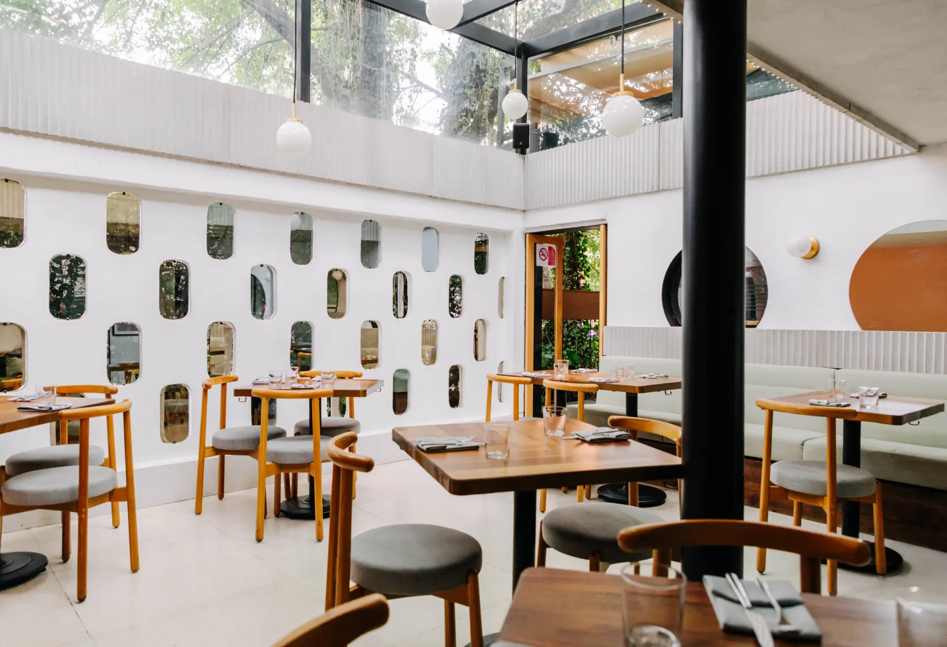 Restaurant Interior Design: Creating Spaces People Want to Photograph